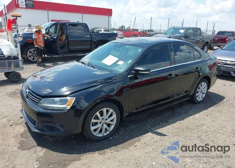 2013 Volkswagen Jetta 2.5L Se z USA, uszkodzony, nr VIN 3VWDX7AJ2DM351005